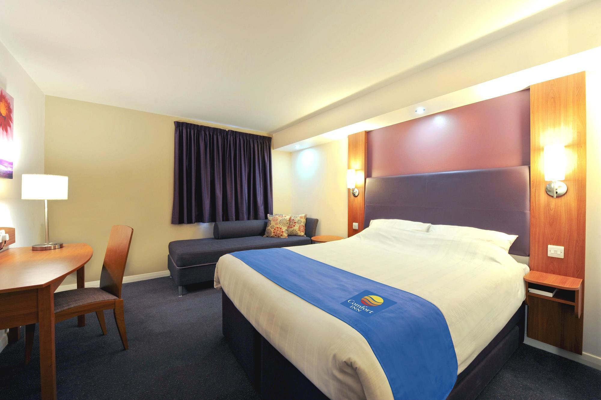 Comfort Inn Manchester North 미들턴 외부 사진