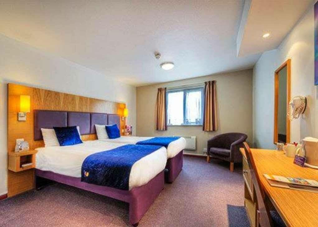 Comfort Inn Manchester North 미들턴 외부 사진