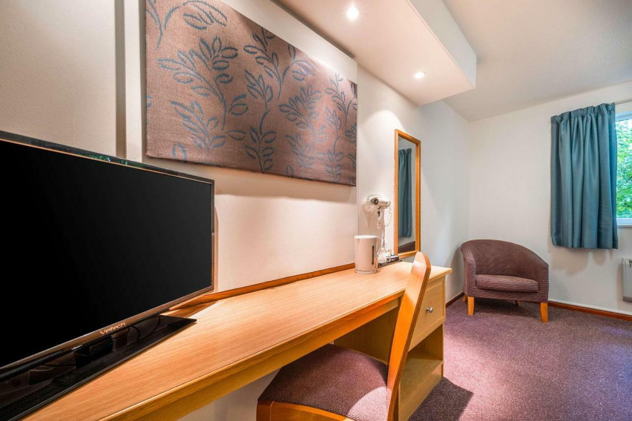 Comfort Inn Manchester North 미들턴 외부 사진