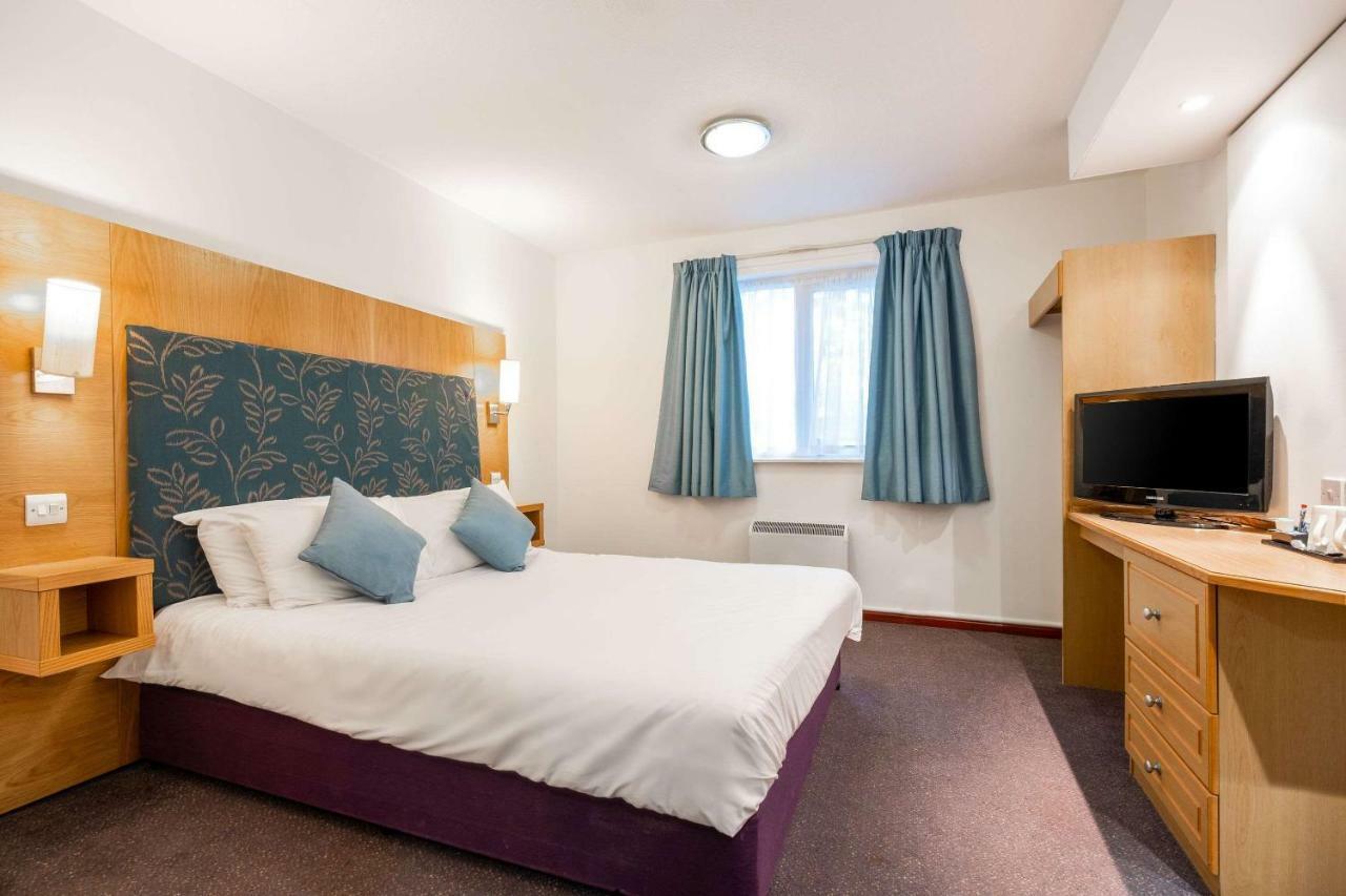 Comfort Inn Manchester North 미들턴 외부 사진