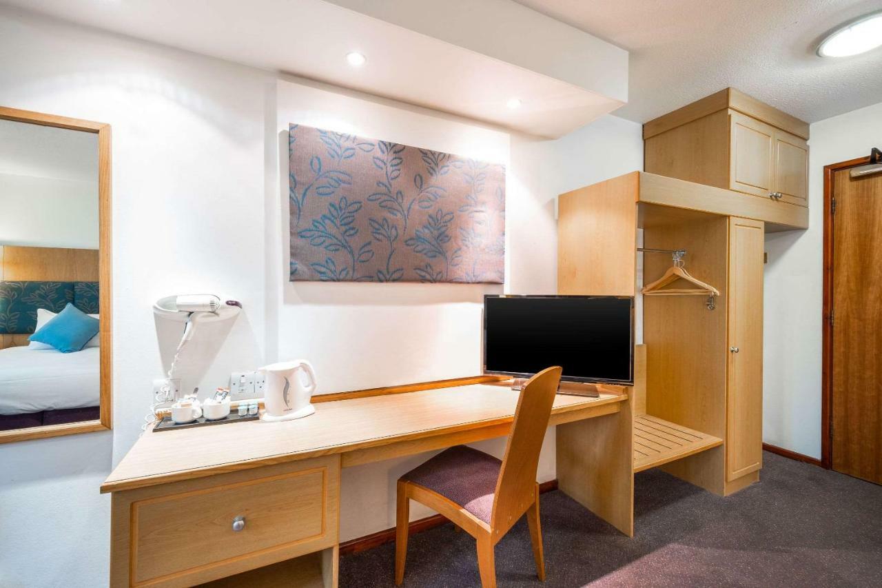 Comfort Inn Manchester North 미들턴 외부 사진